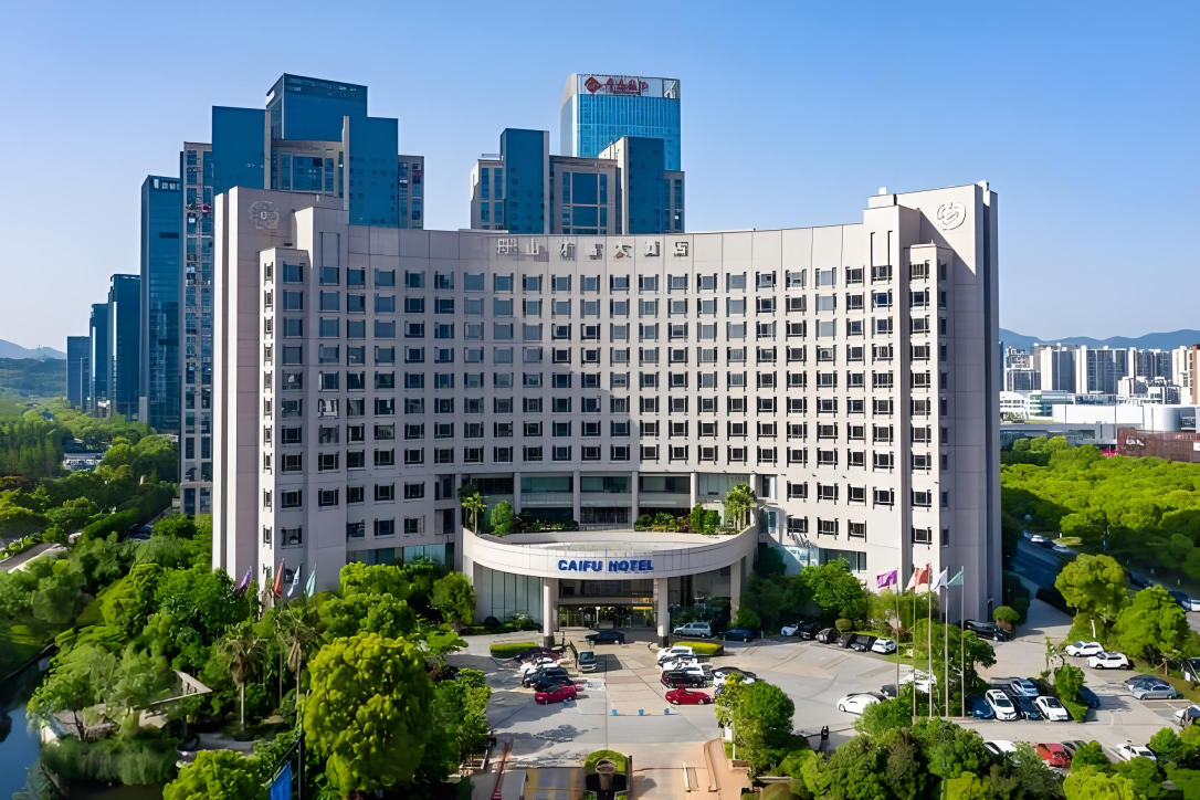 近二十年后再携手，一份跨越时光的信赖